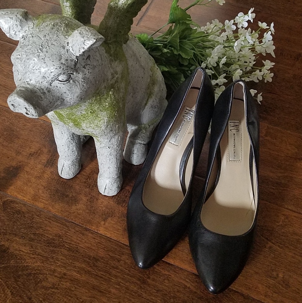 I.N.C Black Zintan Pointed Toe Pump